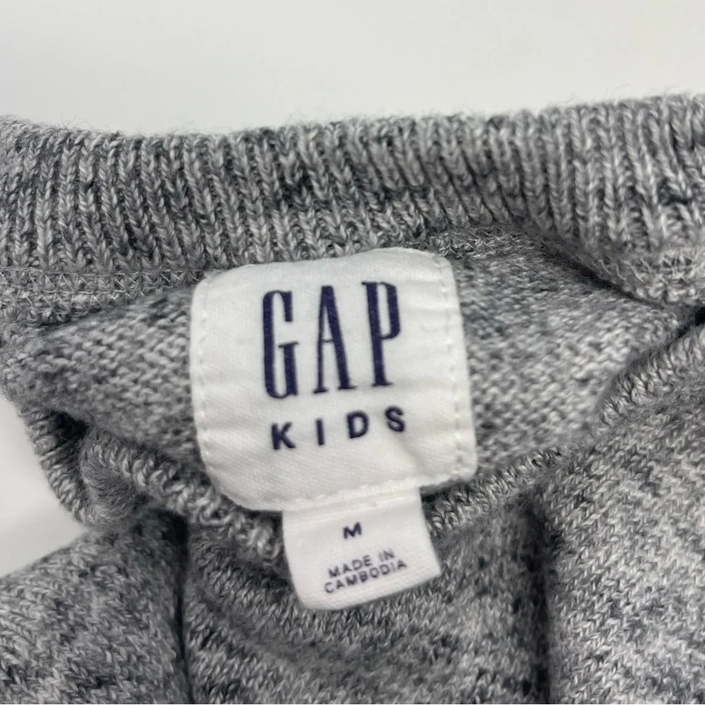 GAP KIDS: Gray Crew-Neck Knit Sweater, Size Medium